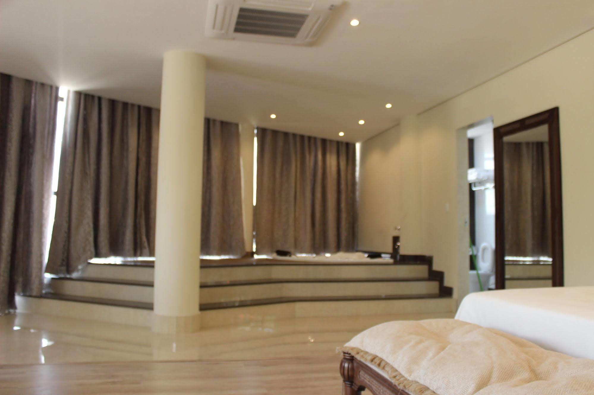 Minas Platinum Hotel & Convention Консельейру-Лафаети Экстерьер фото